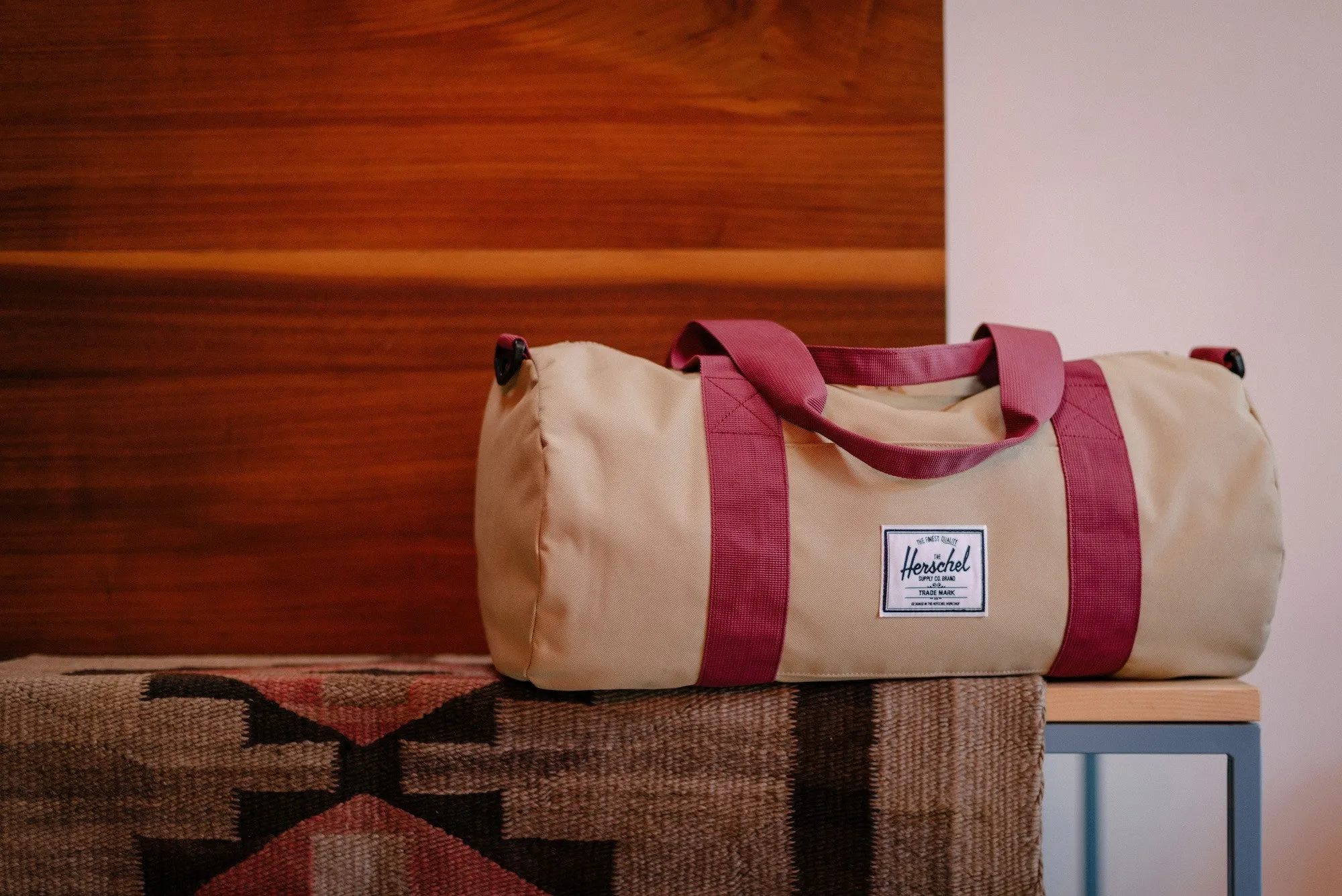 Herschel Supply Sutton Mid-Volume Duffel - Khaki/Burgundy